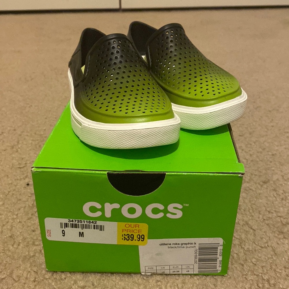 BRAND NEW kids crocs